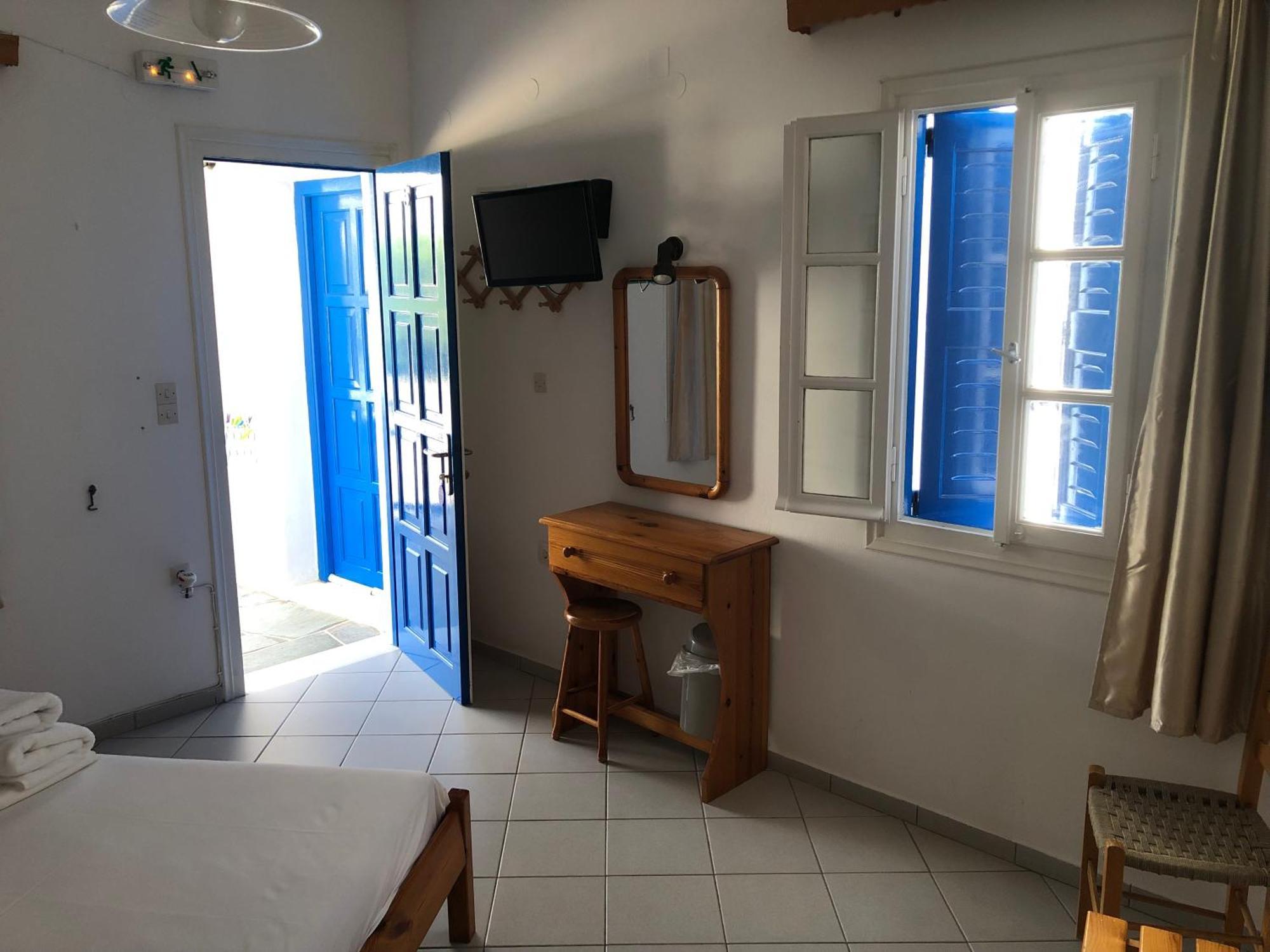Petradi Sifnos Aparthotel Platis Gialos  Exterior photo
