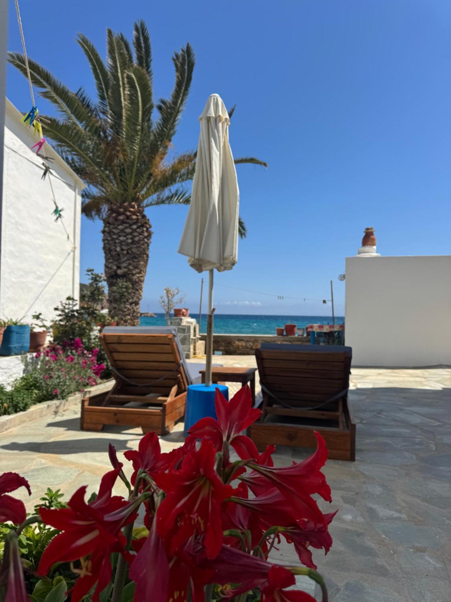 Petradi Sifnos Aparthotel Platis Gialos  Exterior photo