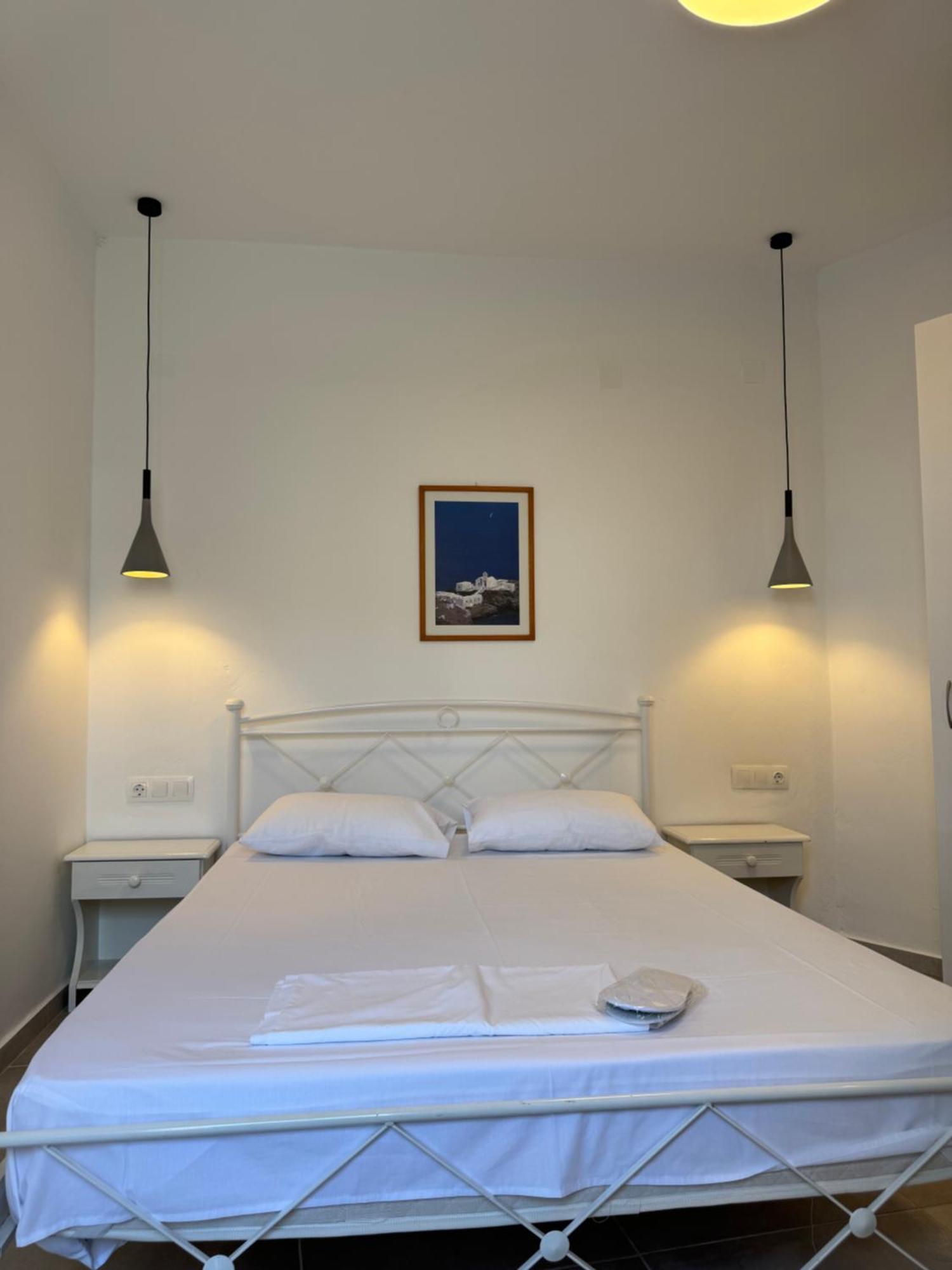 Petradi Sifnos Aparthotel Platis Gialos  Exterior photo